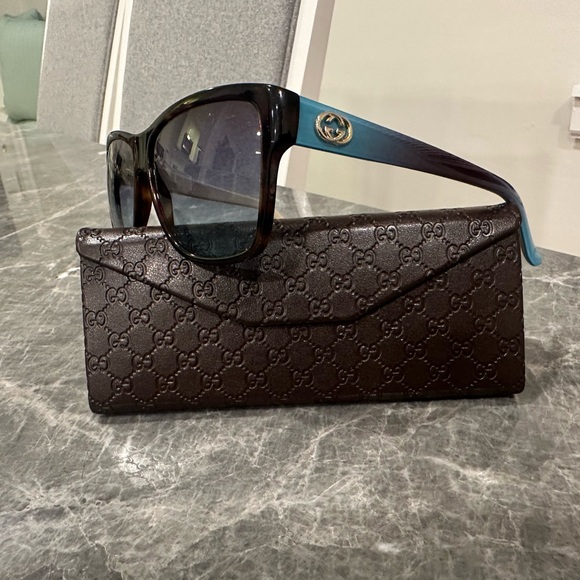 Gucci Women’s Sunglasses with Case main image 5